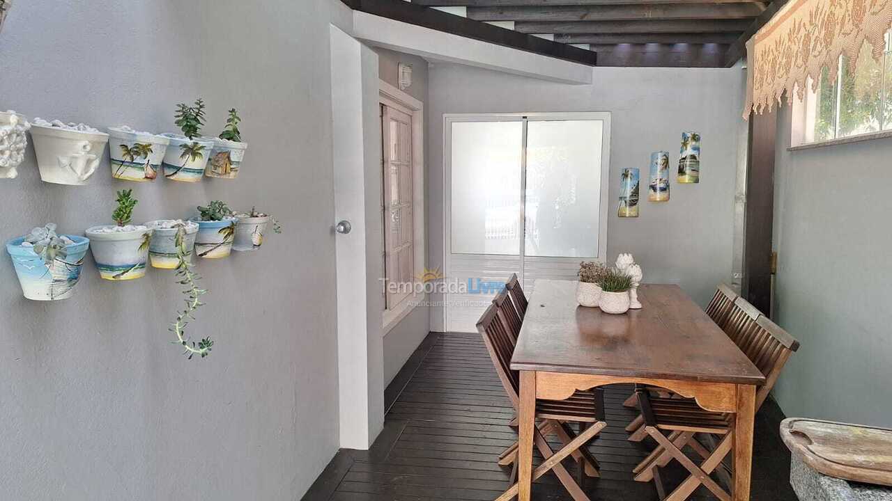 Apartamento para aluguel de temporada em Bombinhas (Praia de Bombas)