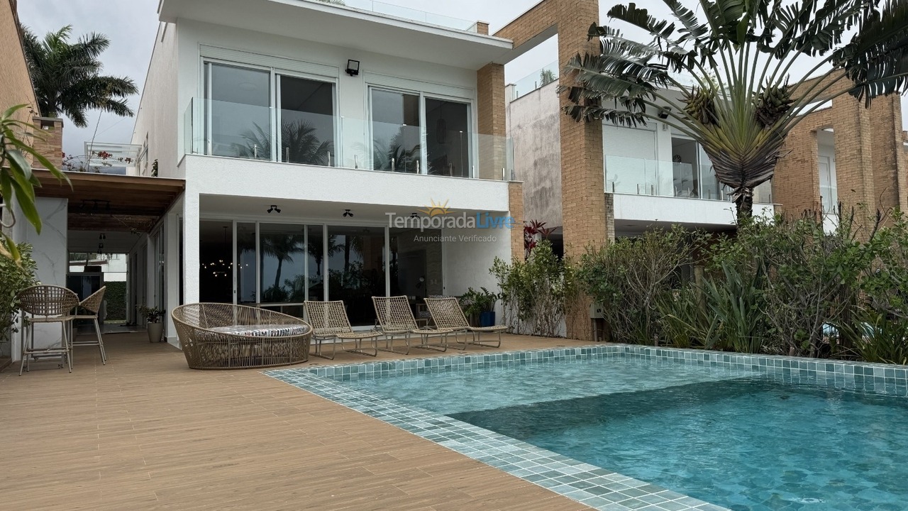 Casa para alquiler de vacaciones em São Sebastião (Maresias)