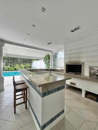 Luxury house in a gated community on Baleia Beach CA0378