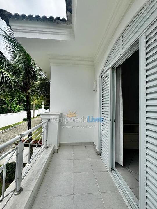 House for vacation rental in São Sebastião (Praia da Baleia)