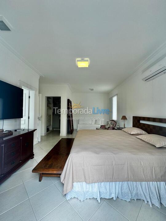 House for vacation rental in São Sebastião (Praia da Baleia)