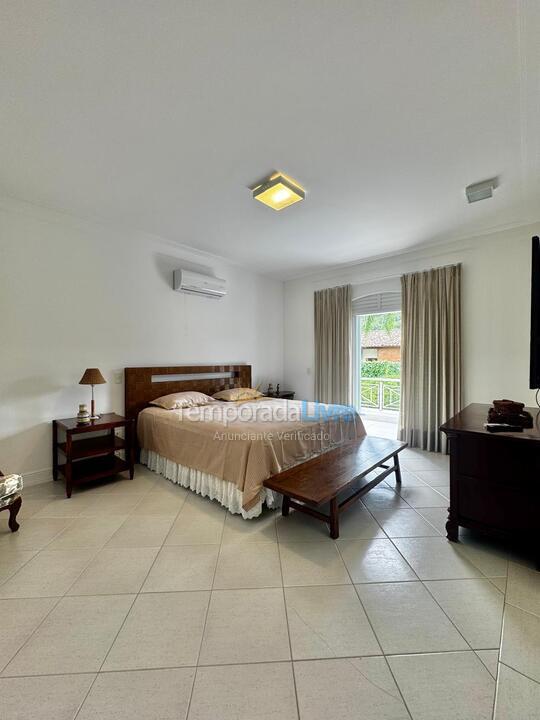 House for vacation rental in São Sebastião (Praia da Baleia)