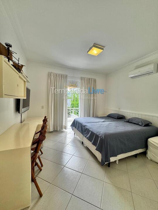House for vacation rental in São Sebastião (Praia da Baleia)