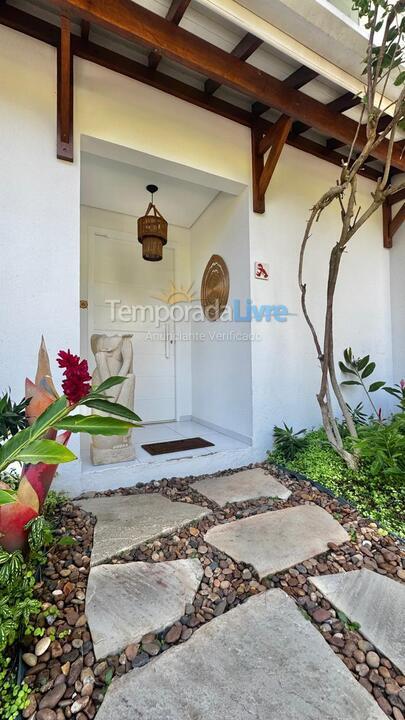Casa para alquiler de vacaciones em São Sebastião (Praia da Baleia)
