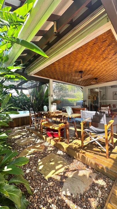 Casa para alquiler de vacaciones em São Sebastião (Praia da Baleia)