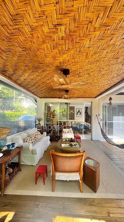 Casa para alquiler de vacaciones em São Sebastião (Praia da Baleia)