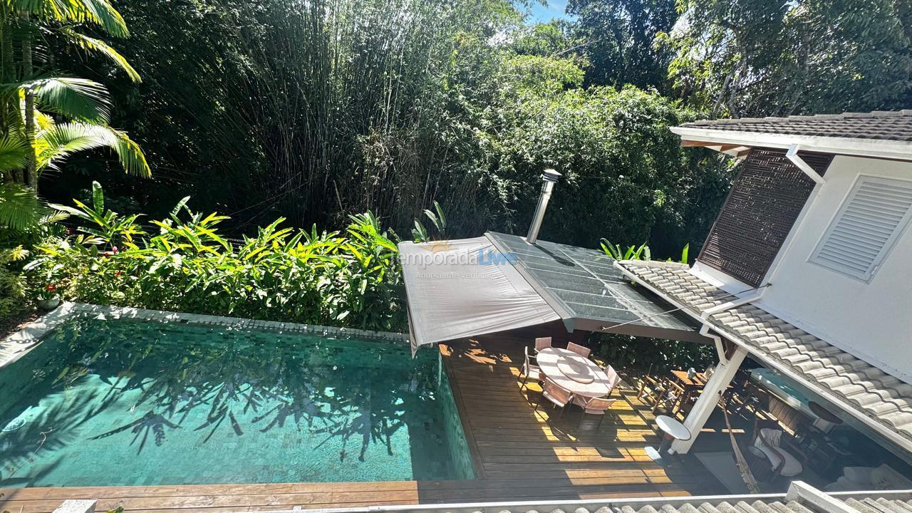 Casa para alquiler de vacaciones em São Sebastião (Praia da Baleia)
