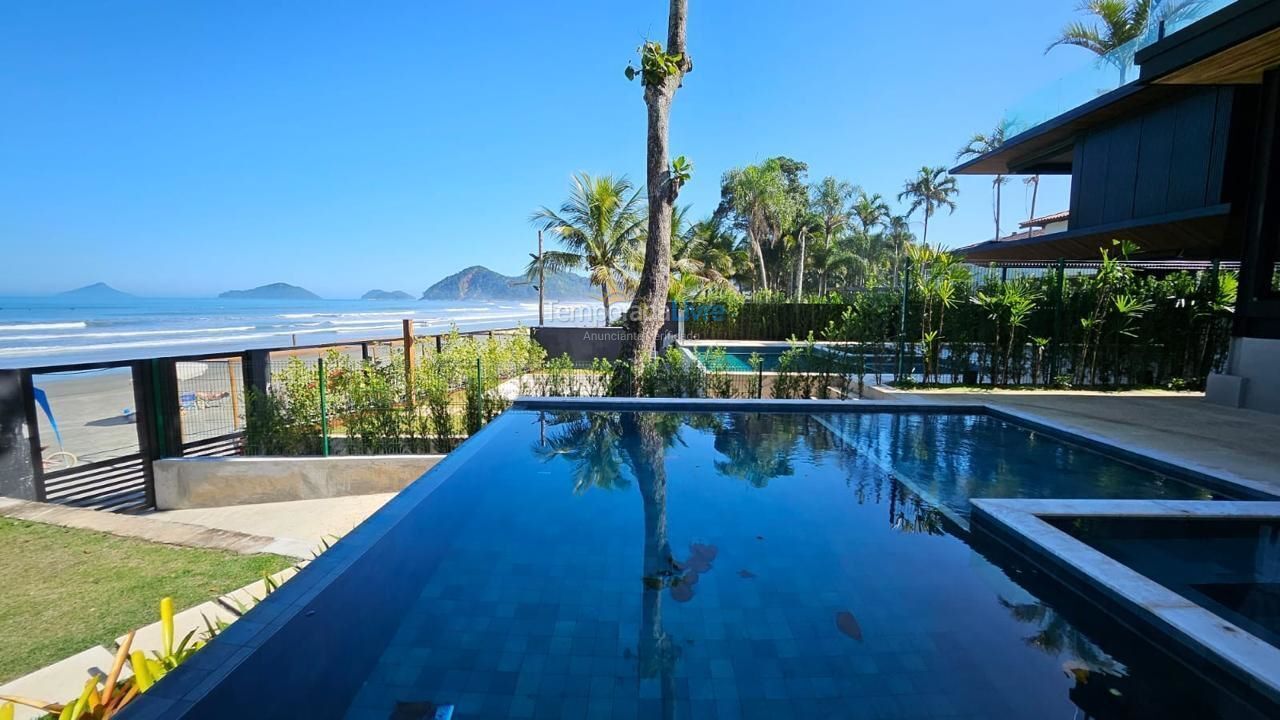 Casa para aluguel de temporada em São Sebastião (Praia da Baleia)