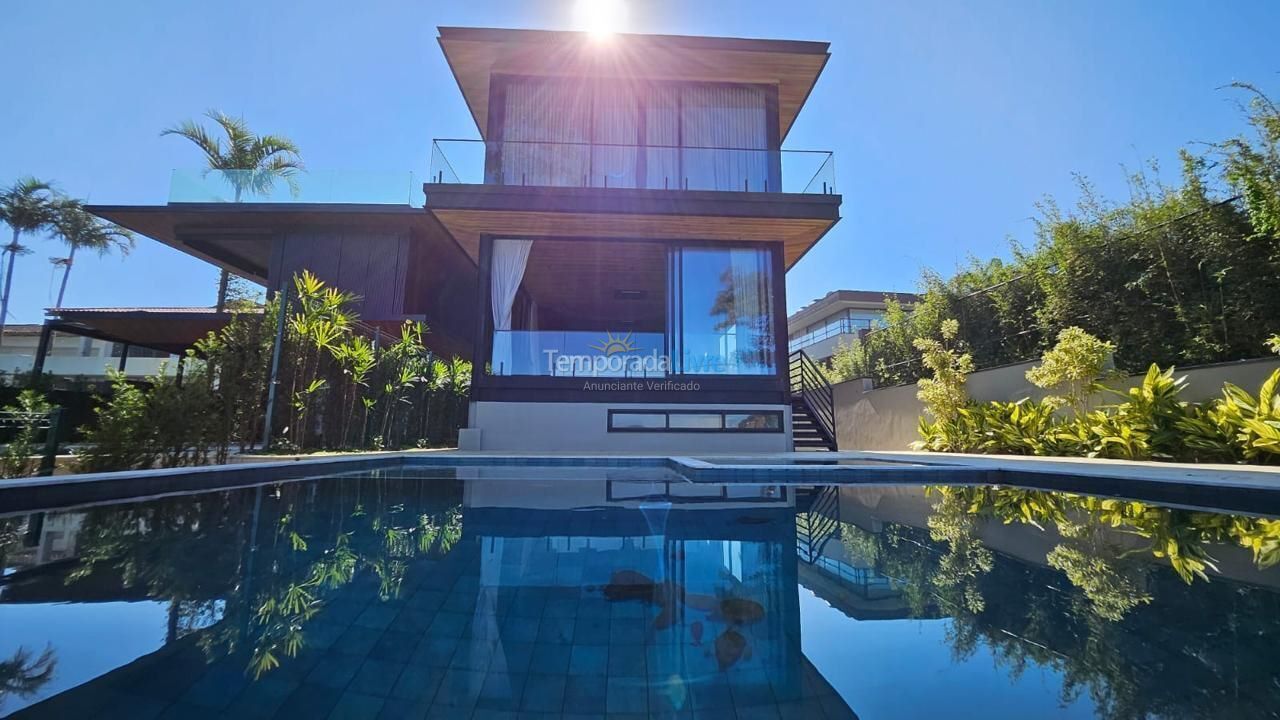 Casa para aluguel de temporada em São Sebastião (Praia da Baleia)