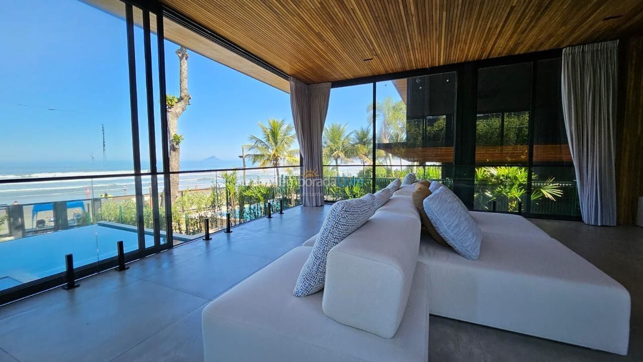 Casa para aluguel de temporada em São Sebastião (Praia da Baleia)