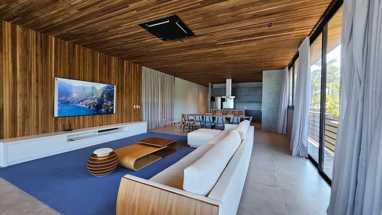 Casa para aluguel de temporada em São Sebastião (Praia da Baleia)