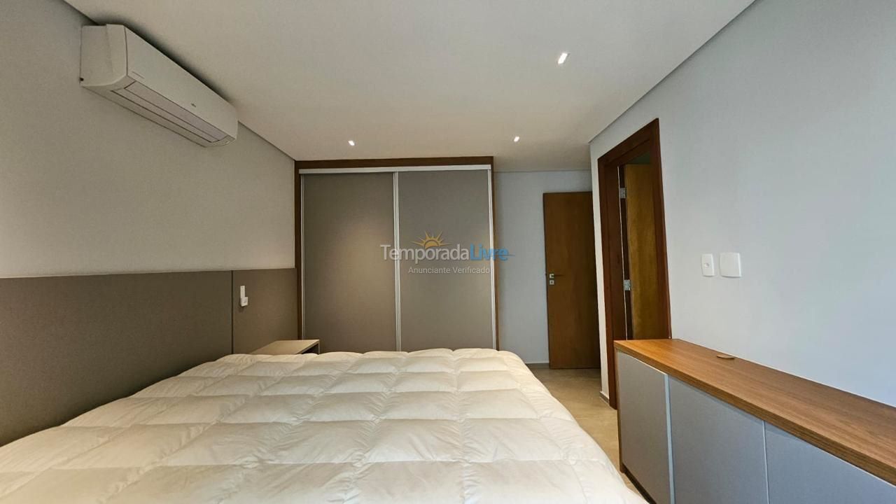 Casa para aluguel de temporada em São Sebastião (Praia da Baleia)