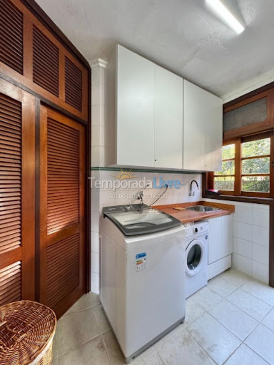 House for vacation rental in São Sebastião (Praia da Baleia)