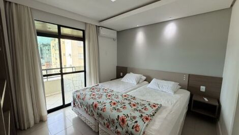 Apartment with a side view, 50 meters from Bombas Beach.