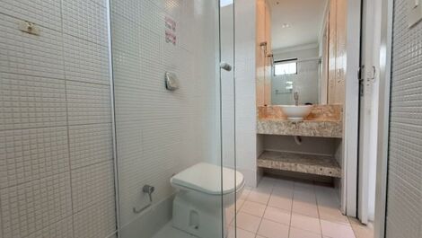 Apartment with a side view, 50 meters from Bombas Beach.