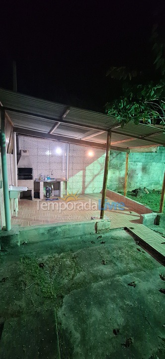 Casa para aluguel de temporada em São Sebastião (Boiçucanga)