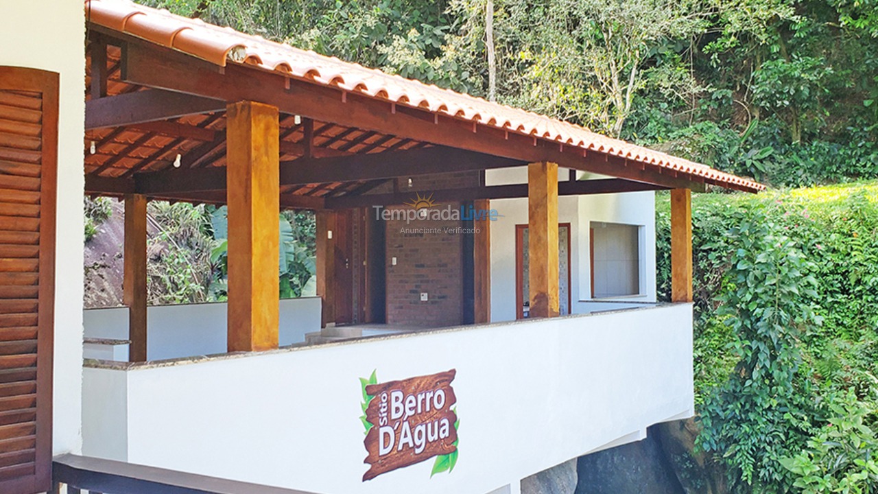 Chácara / sítio para aluguel de temporada em Guapimirim (Barreira)