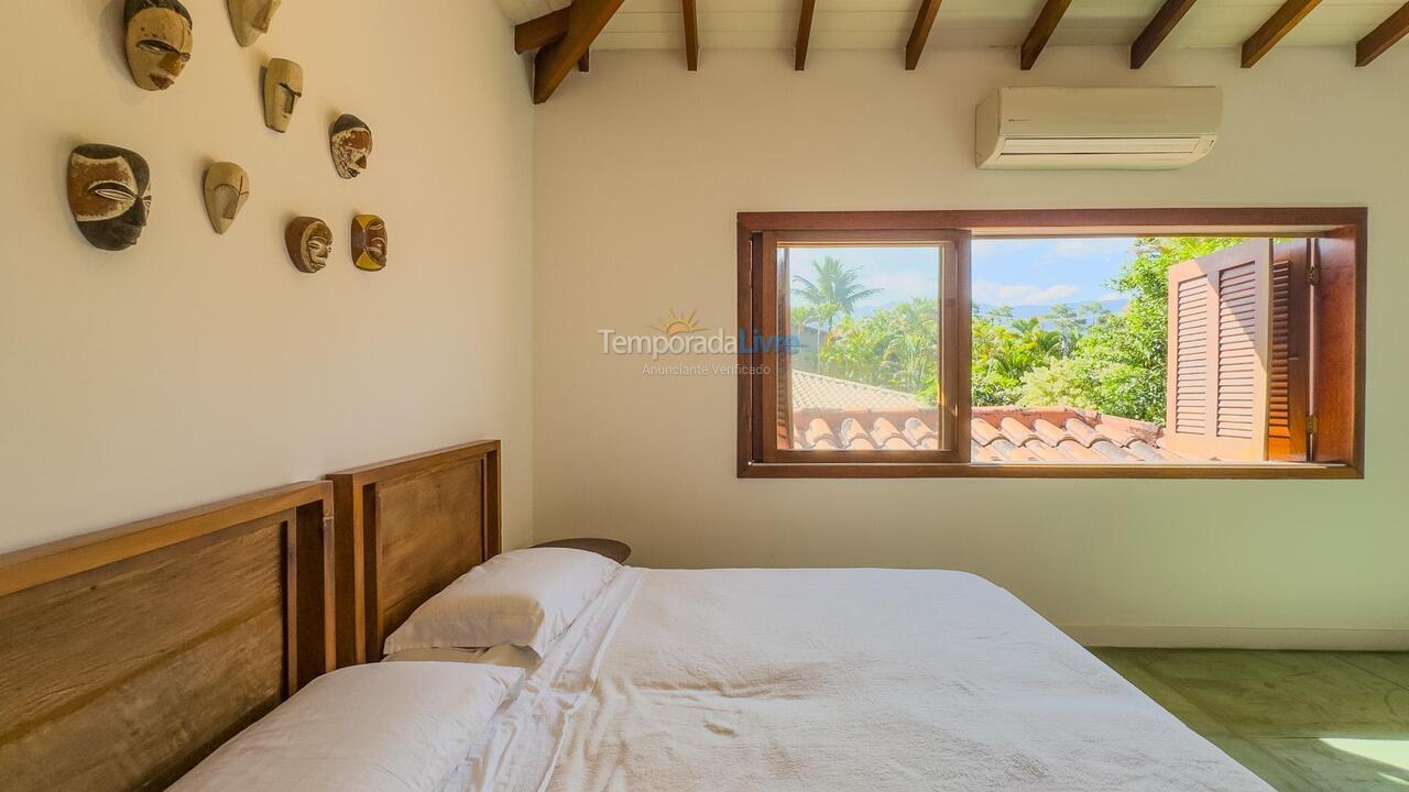 Casa para aluguel de temporada em São Sebastião (Praia da Baleia)