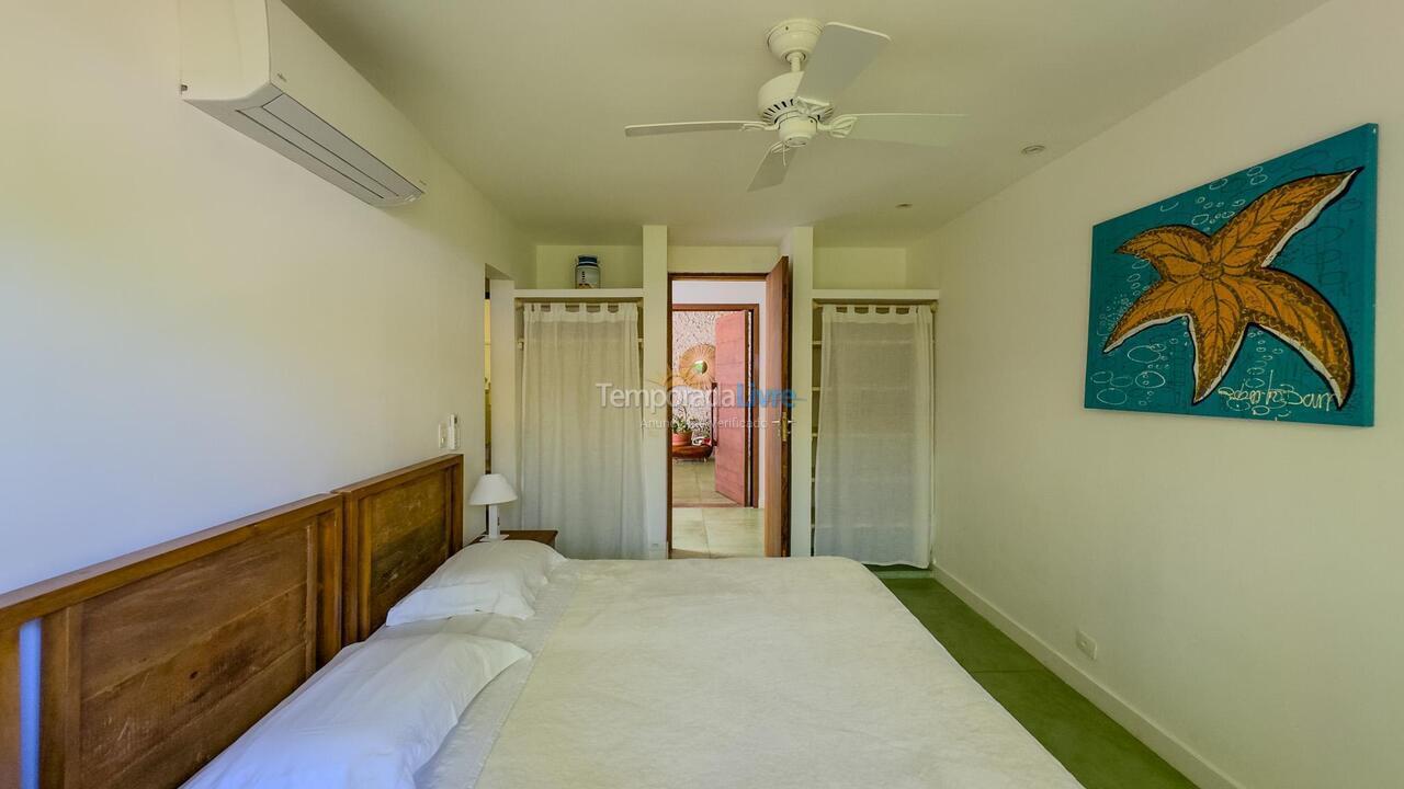 Casa para aluguel de temporada em São Sebastião (Praia da Baleia)