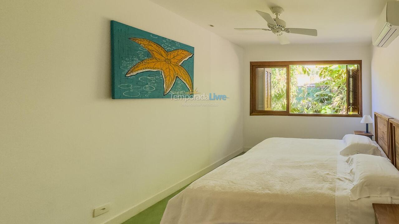 Casa para aluguel de temporada em São Sebastião (Praia da Baleia)