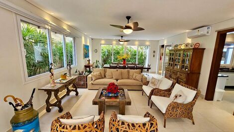 LUXURIOUS HOUSE ON JUQUEHY BEACH