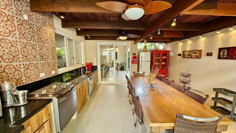 LUXURIOUS HOUSE ON JUQUEHY BEACH