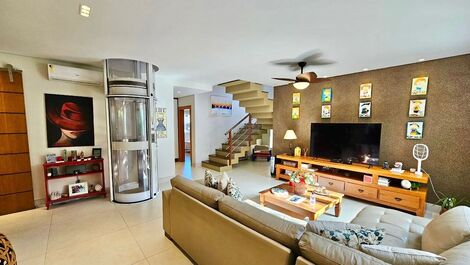 LUXURIOUS HOUSE ON JUQUEHY BEACH