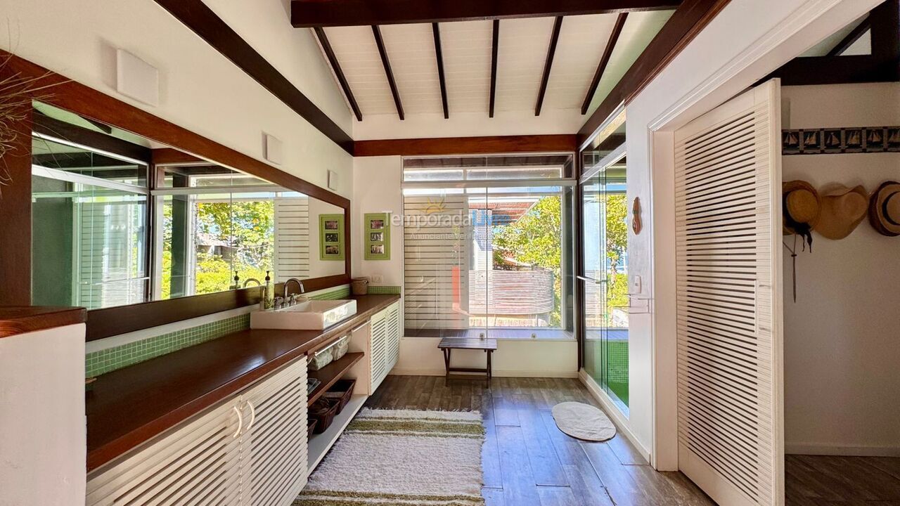 House for vacation rental in São Sebastião (Praia da Baleia)