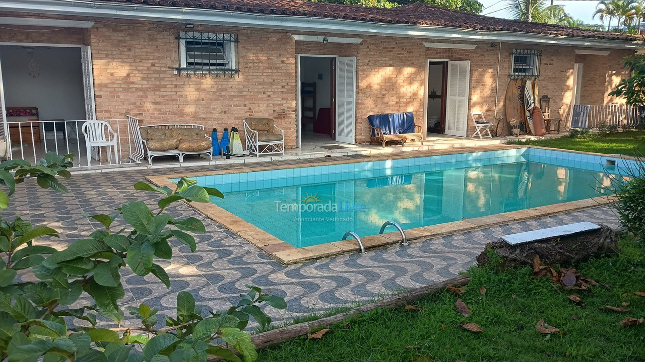 Casa para aluguel de temporada em Guarujá (Enseada)