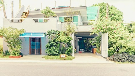 Casa familiar cerca del acuario y del Proyecto Tamar.