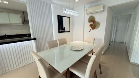 APTO 3 QUARTOS EM BOMBAS A POUCOS METROS DO MAR