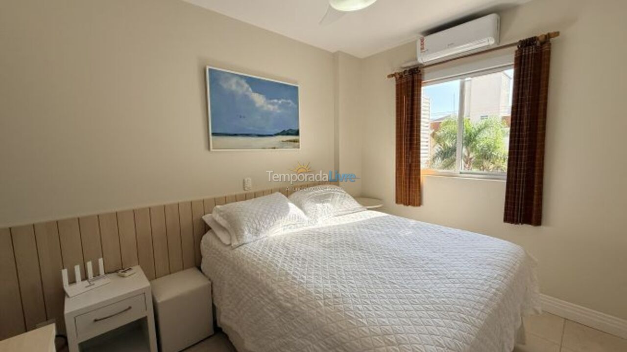Apartment for vacation rental in Bombinhas (Praia de Bombas)
