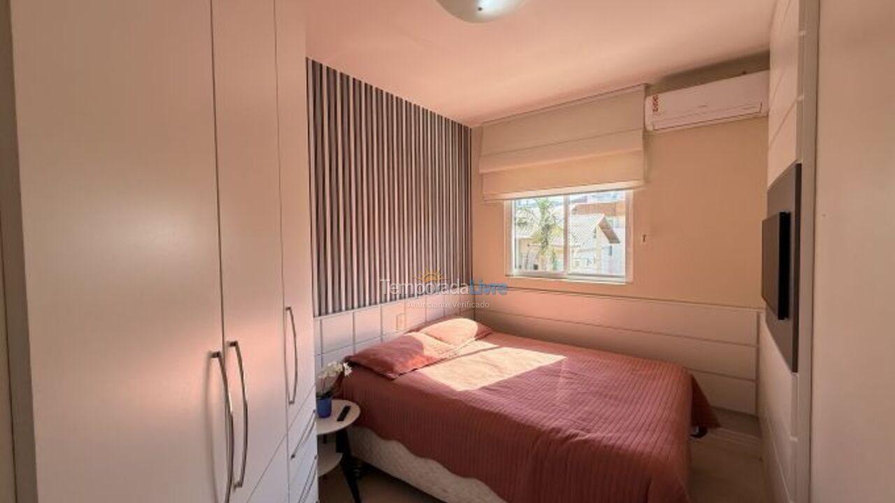 Apartment for vacation rental in Bombinhas (Praia de Bombas)