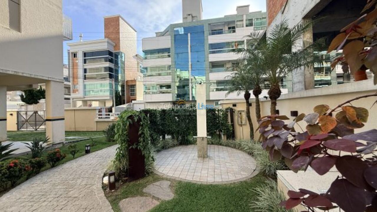 Apartment for vacation rental in Bombinhas (Praia de Bombas)