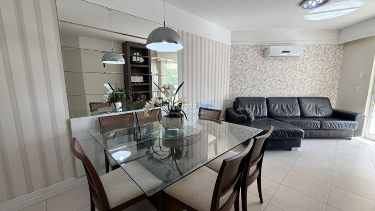Apartment for vacation rental in Bombinhas (Praia de Bombas)