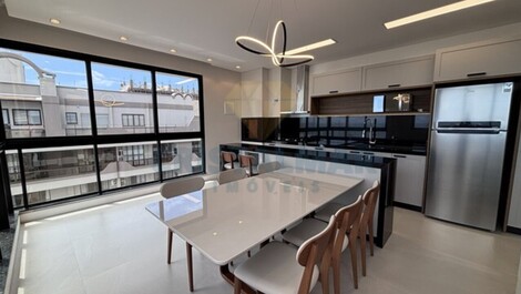 Apartamento con 3 suites y vistas al mar en Bombas