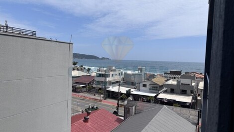 Apartamento con 3 suites y vistas al mar en Bombas