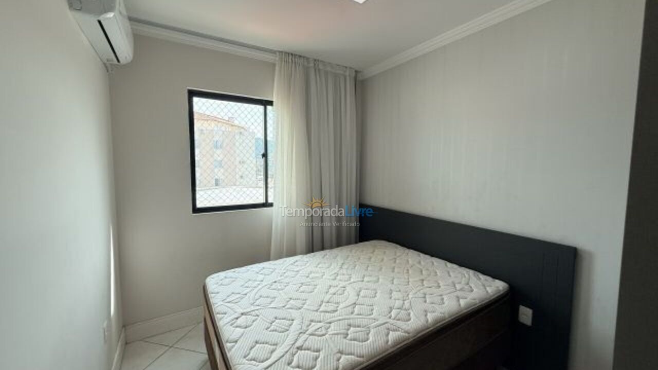 Apartamento para aluguel de temporada em Bombinhas (Praia de Bombas)