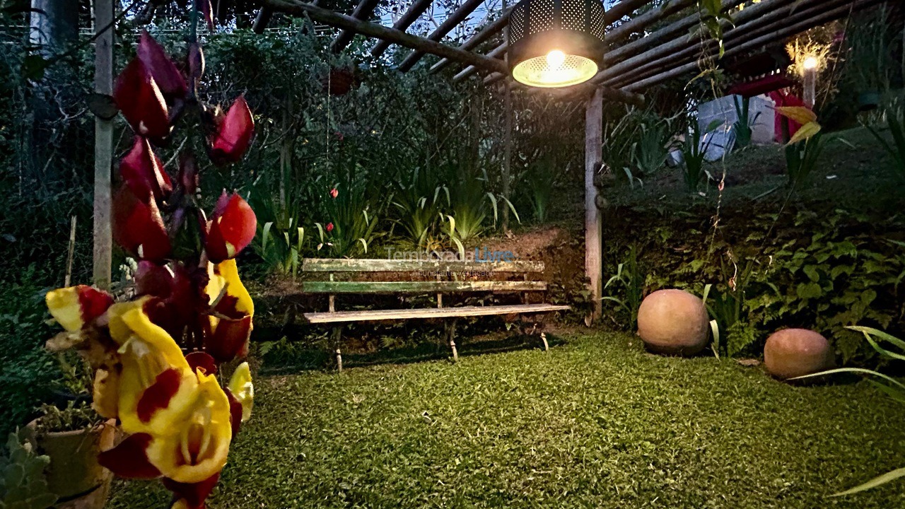 House for vacation rental in Teresópolis (Pessegueiros)