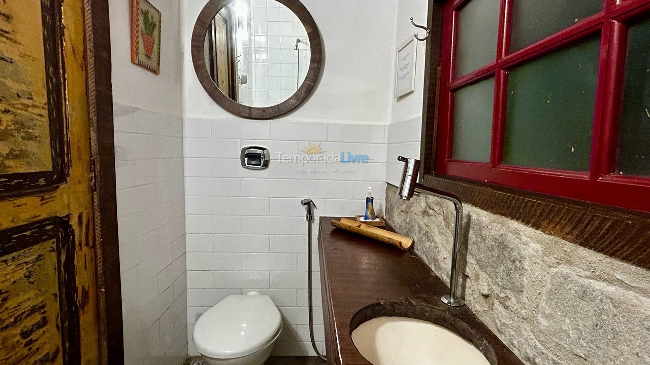 House for vacation rental in Teresópolis (Pessegueiros)