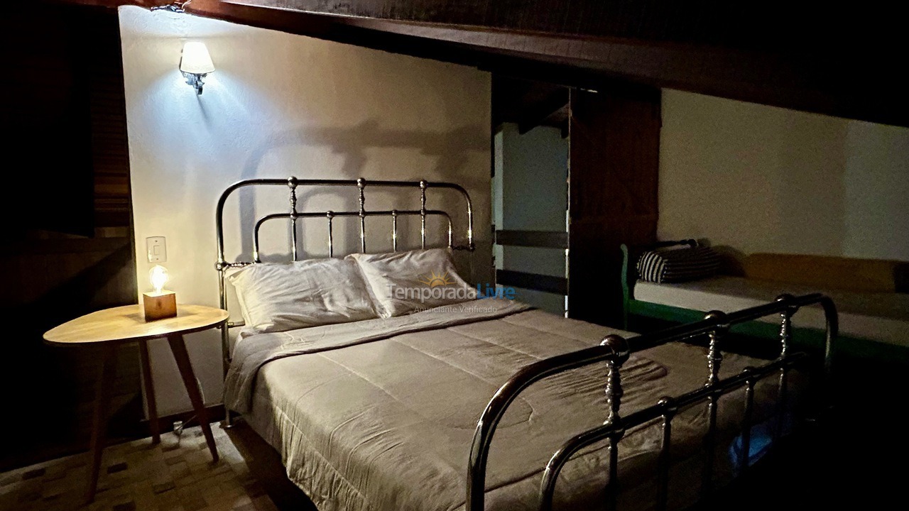 House for vacation rental in Teresópolis (Pessegueiros)