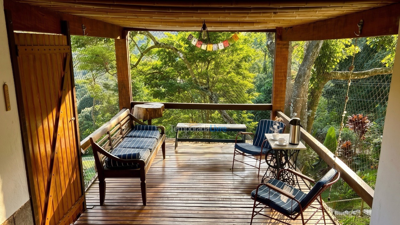 House for vacation rental in Teresópolis (Pessegueiros)