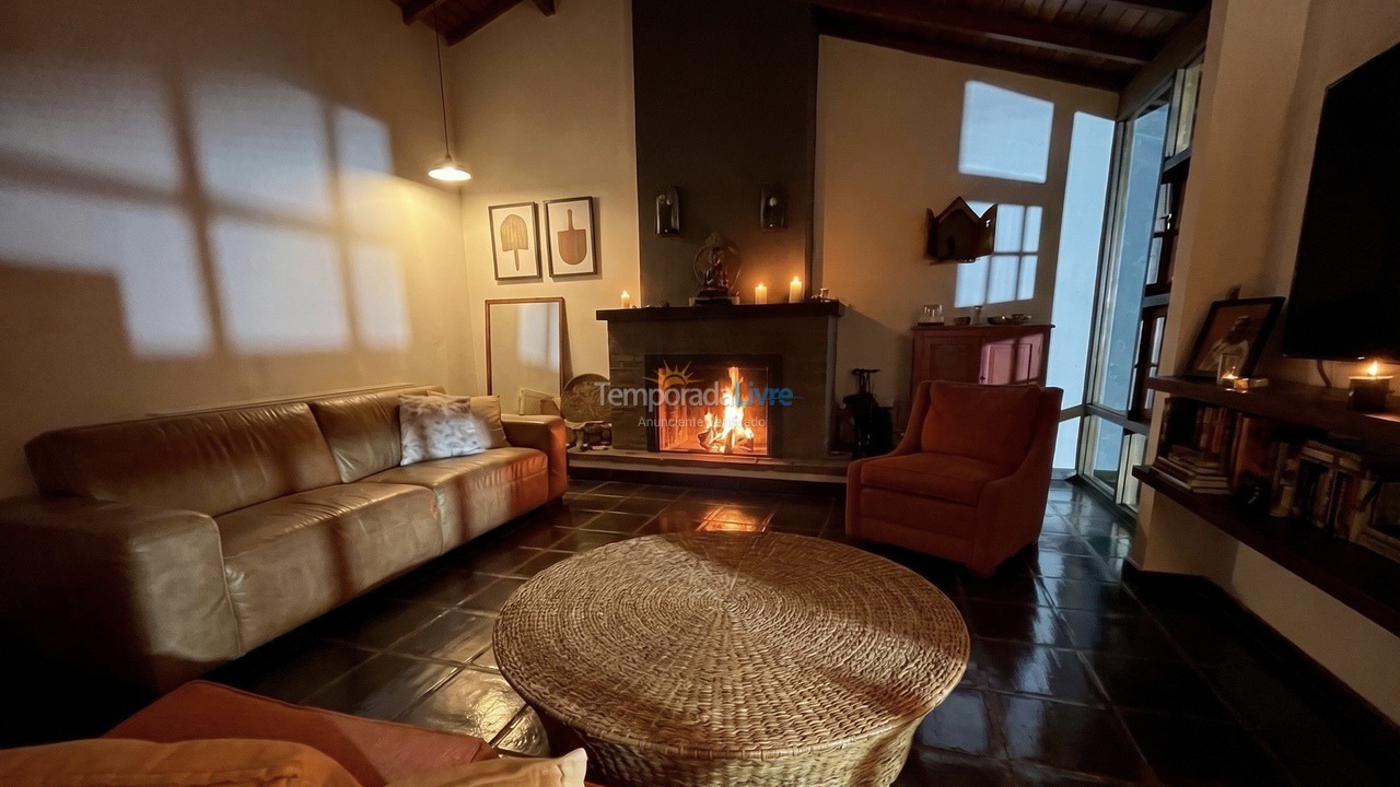 House for vacation rental in Teresópolis (Pessegueiros)