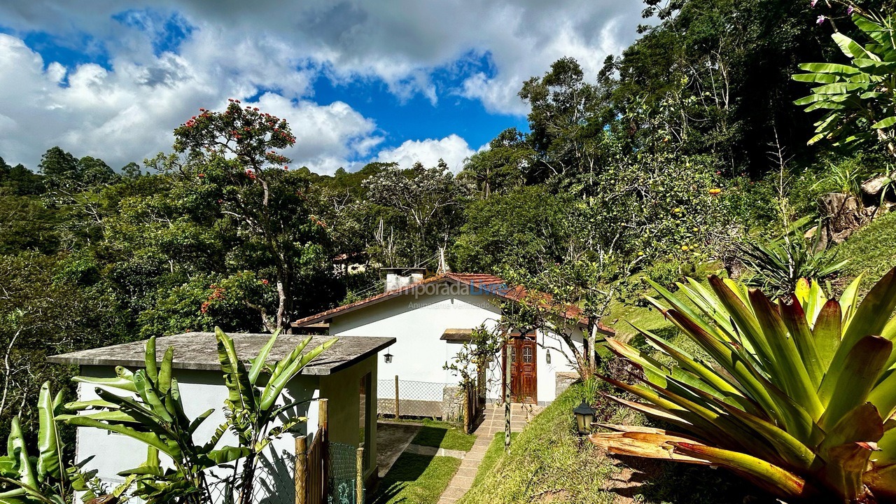House for vacation rental in Teresópolis (Pessegueiros)