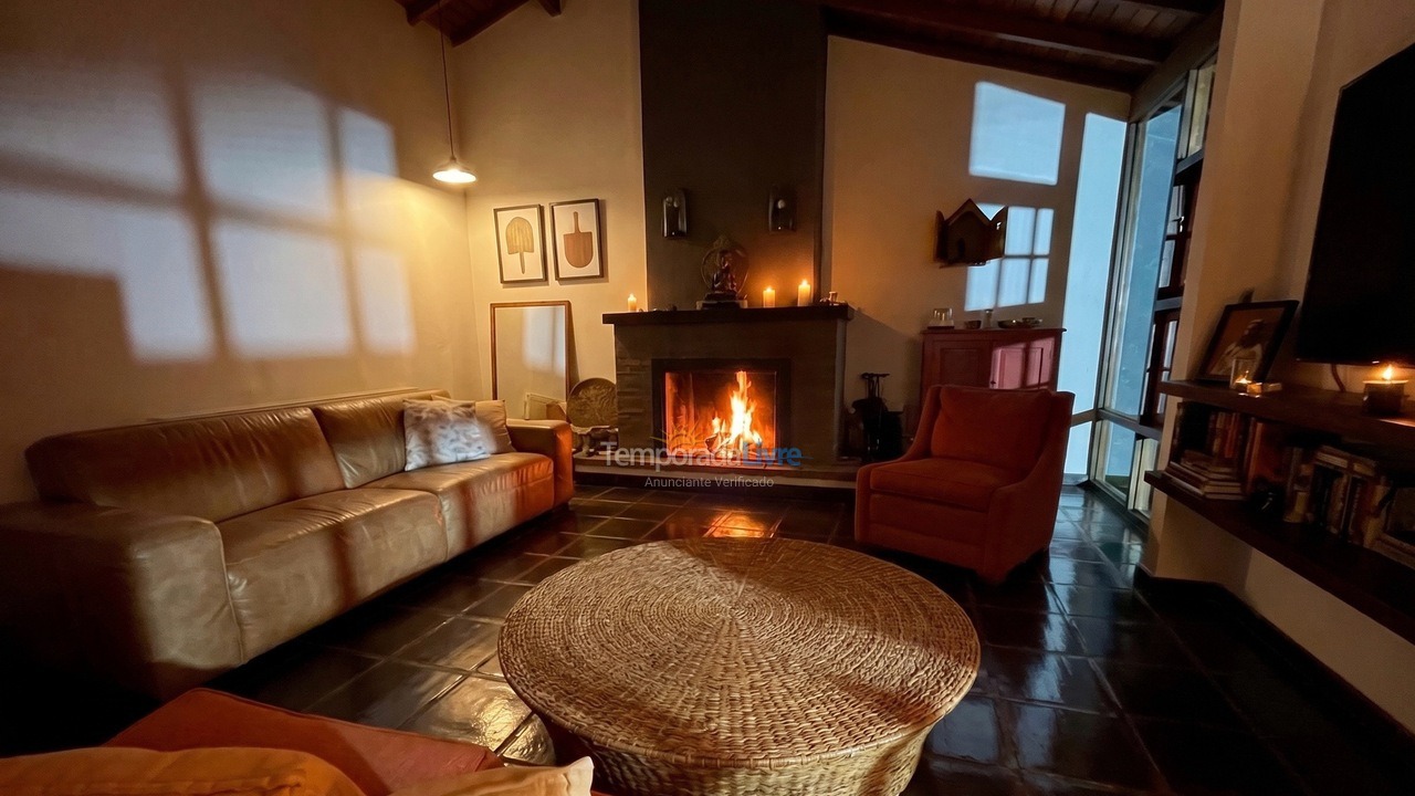 House for vacation rental in Teresópolis (Pessegueiros)