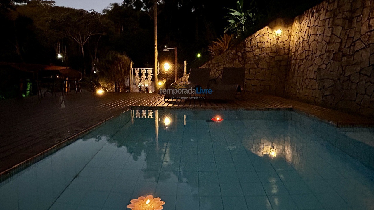 House for vacation rental in Teresópolis (Pessegueiros)