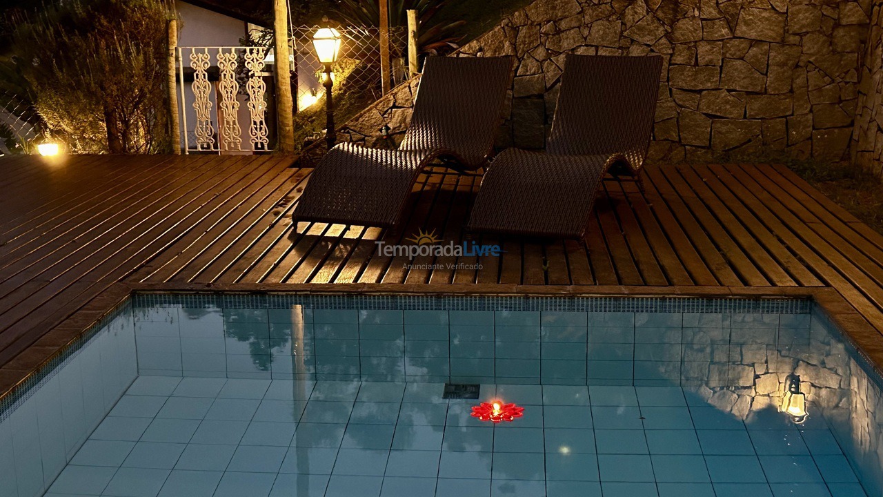 House for vacation rental in Teresópolis (Pessegueiros)