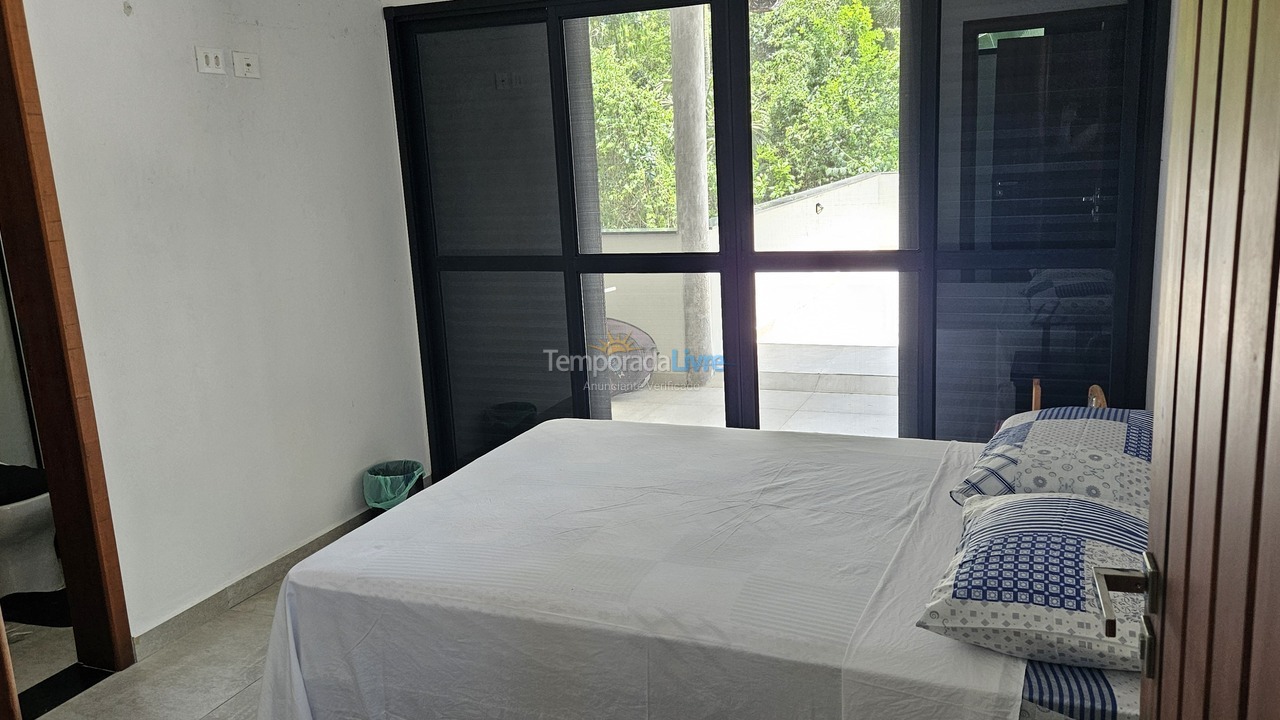 Casa para aluguel de temporada em Ubatuba (Itamambuca Condominio)