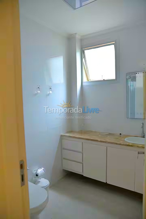 Apartamento para alquiler de vacaciones em Guarujá (Pitangueiras)