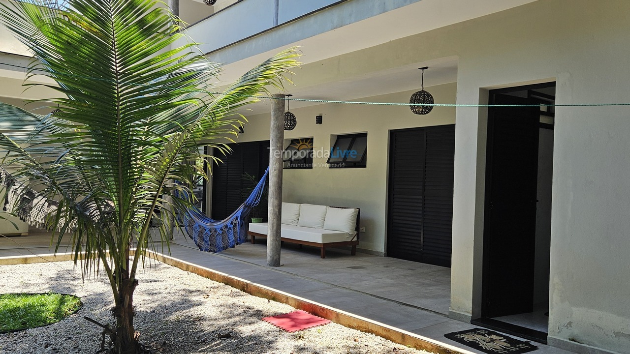Casa para aluguel de temporada em Ubatuba (Itamambuca Condominio)